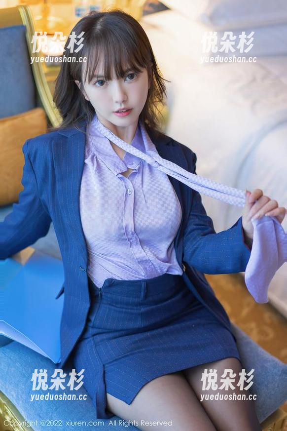 秀人网 - 曼苏拉娜的JK图库：下载后我真的不敢输入密码了！