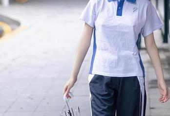 秀人网 – 月夕Lily的少女图集：太轻盈，几乎要飞走了！