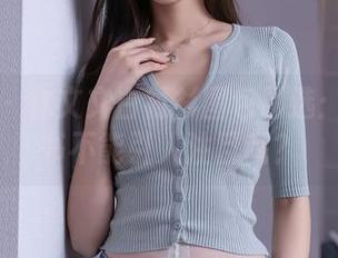 秀人网 – 林文文白衬衫图包精选：谁说秘书不能引人注目呢？