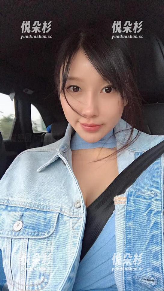 微密圈 - 童小芯紫色套图里的每一帧都是一种心灵按摩，谁需要心理咨询啊？