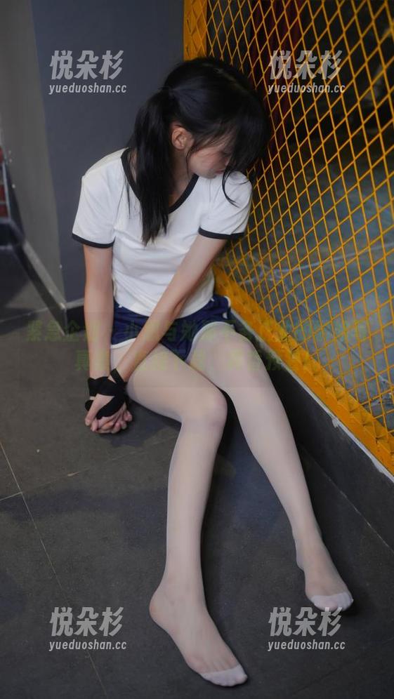紧急企划 - 小恩与她那不务正业的学姐写真集，直接下载，真香预警！