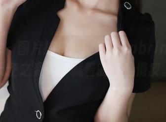 美媛馆 – 图片捕捉到的许诺sabrina：“天使之姿”下藏着的竟是俏皮。