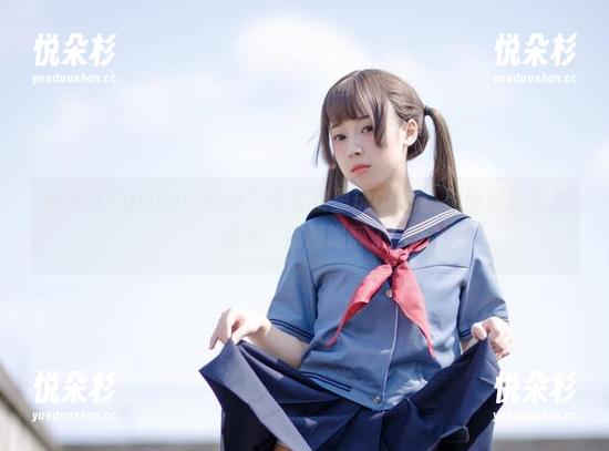 胡桃猫Kurumineko又在镂空里玩COS：别问封面有多精彩，猫都喝醉了