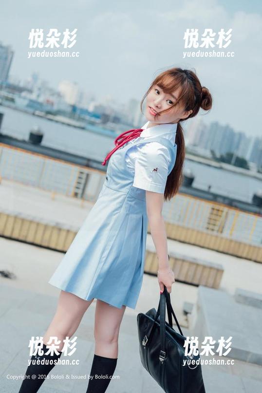 菠萝社 - 看！K8傲娇萌萌Vivian透明写真集里的原图，感觉她的目光能三秒归零！