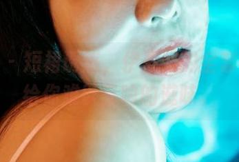 蜜桃社 – 短裙诱惑，伊素妍的全套下载，给你难以言喻的滋味。