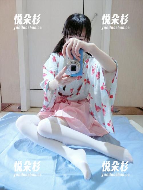 作品+黑白，西尔酱的图库能否打破清淡一瓶水的乏味？