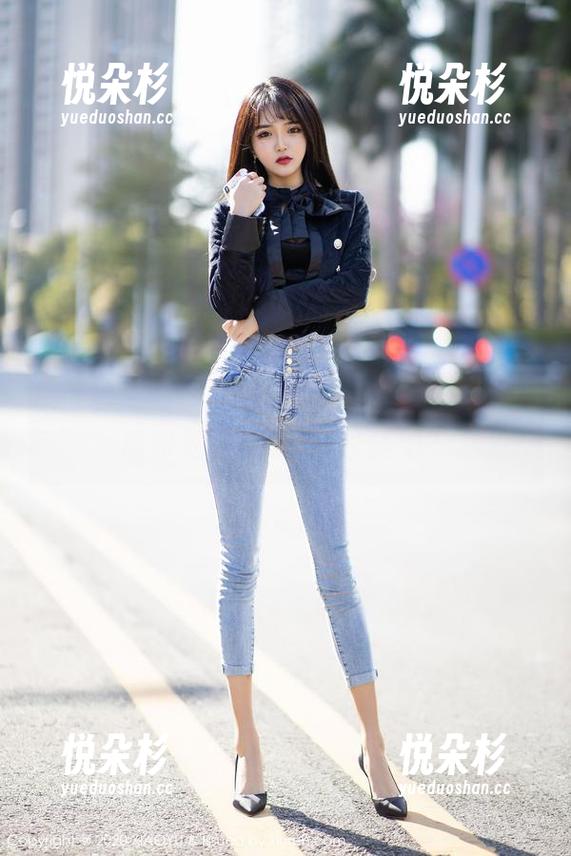 语画界-徐莉芝Booty 语画界 - 在徐莉芝Booty的办公室里,美图和灵感齐飞,谁能拒绝?