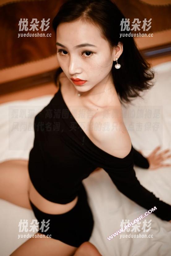 轰趴猫 - 高清图集报告：陈雅漫的旗袍是风尚的代名词，买不起的我只能点击保存！