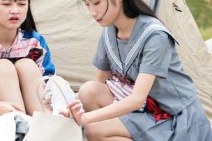 魔镜街拍合集：在黑丝蕾丝紧身裙前，所有的怀疑都被打脸。